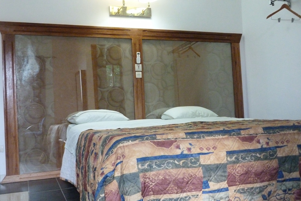 Photo 25