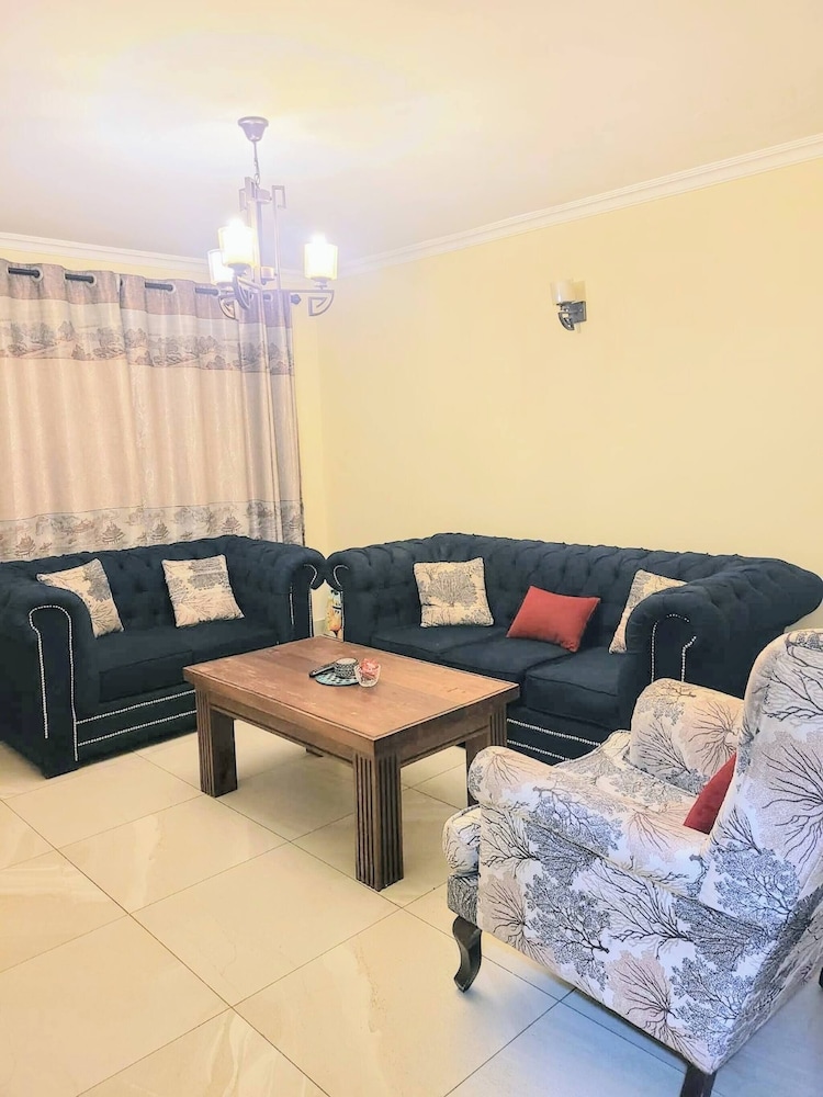 Elegant Urban Hideaway- 2 Bedroom Near Kilimani