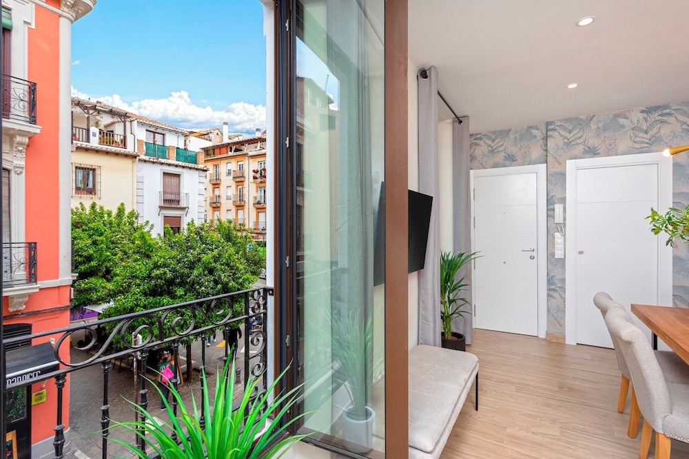 Sophisticated House With Terrace. Plaza del Realejo