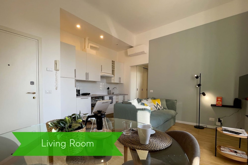 Solferino - Elegant 1bdr in Historical Building in Brera