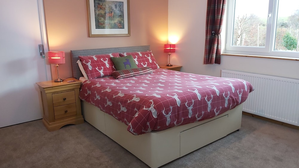 Roe Deer Cottage view 5