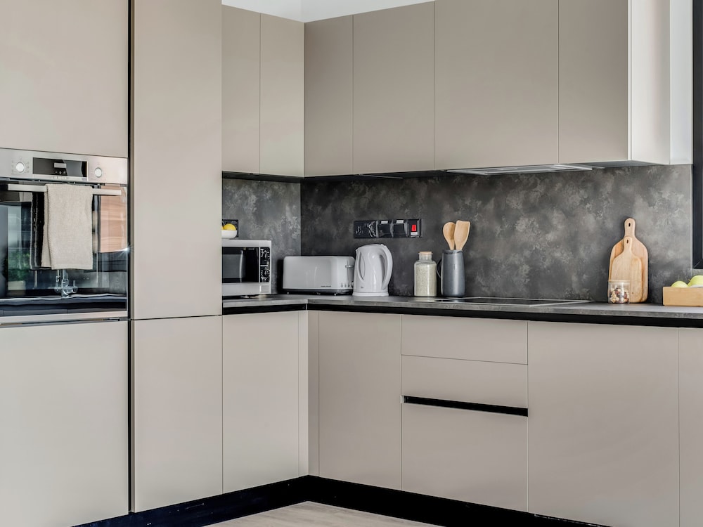 Sanders Crystal 2 Limassol
