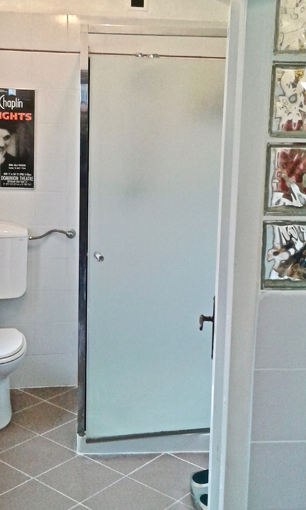 Swanlake Rooms