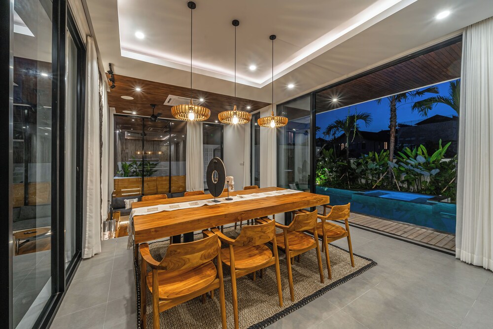 Villa Bedawang - 4BR Villa Seminyak