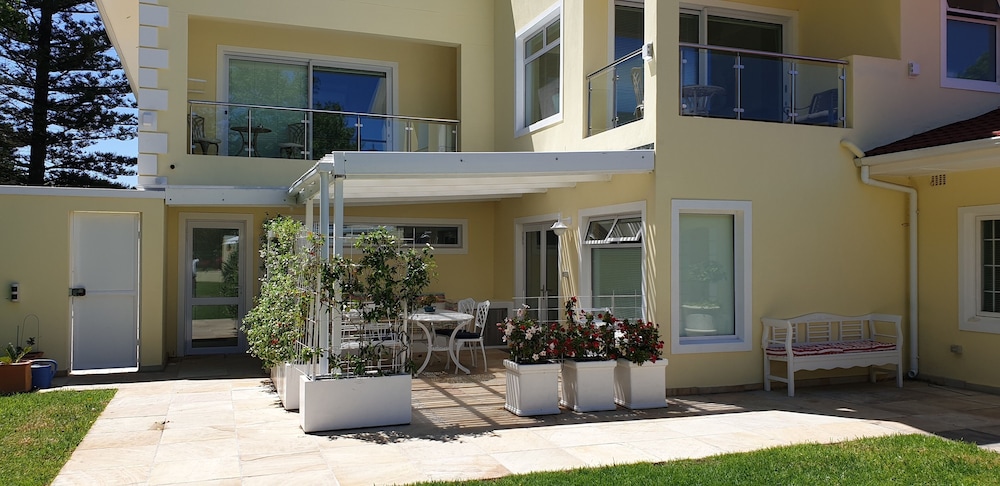 Constantia Cottages
