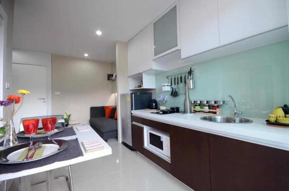 The Scene Condo By The Rich