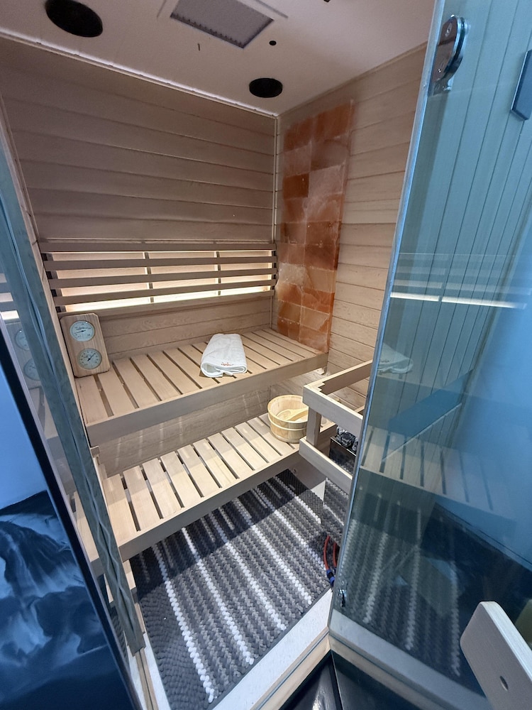 Healing Adventures Wellness Retreat 3 Bedroom Home