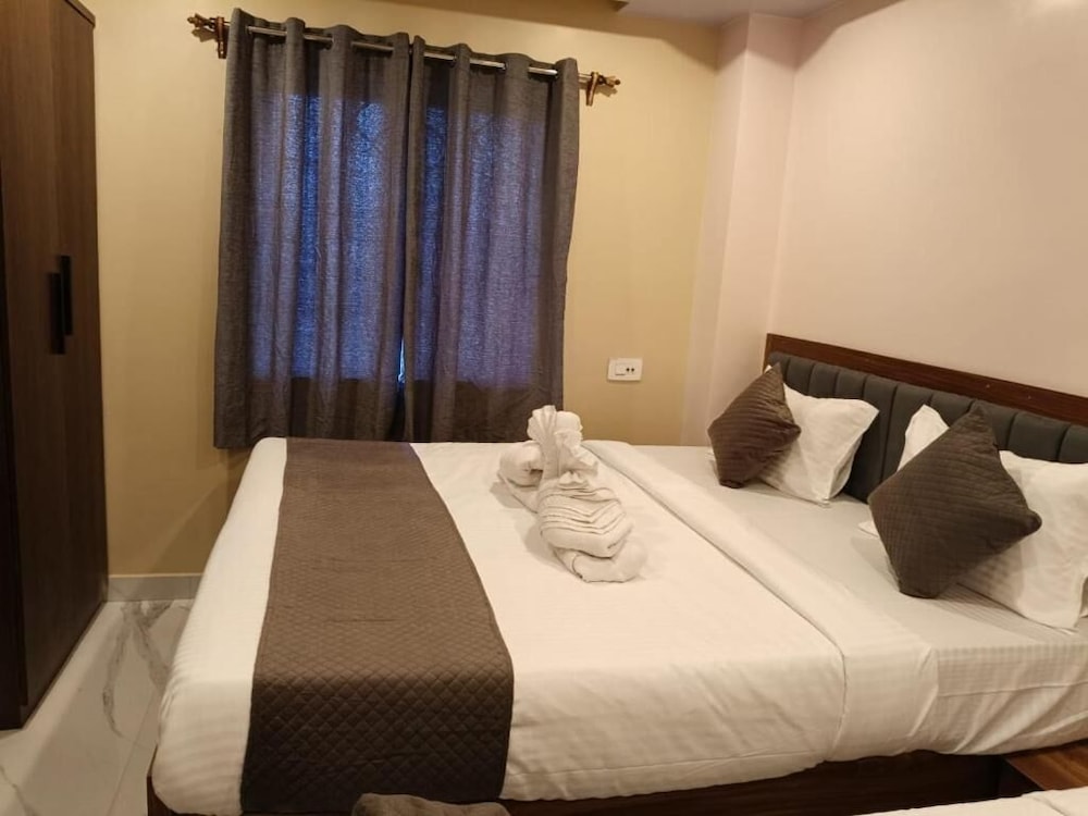 HOTEL PLAZA