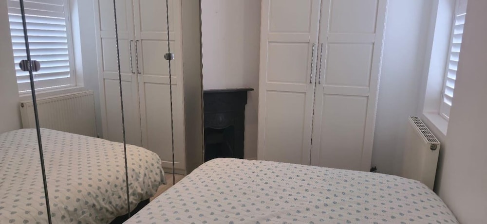8 Guests - Free Parking - Full Equipped House