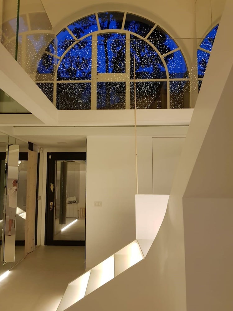 Designer Property Laid out Over 2 Floors In the Most Elegant Area Of Rome