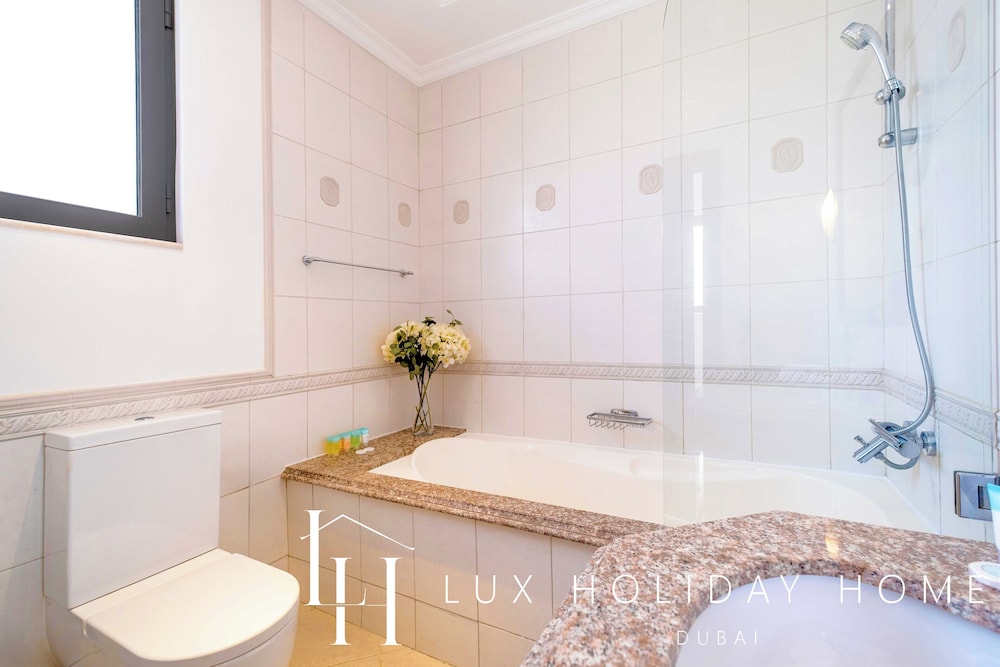 LUX The Ultimate Island Palm Villa