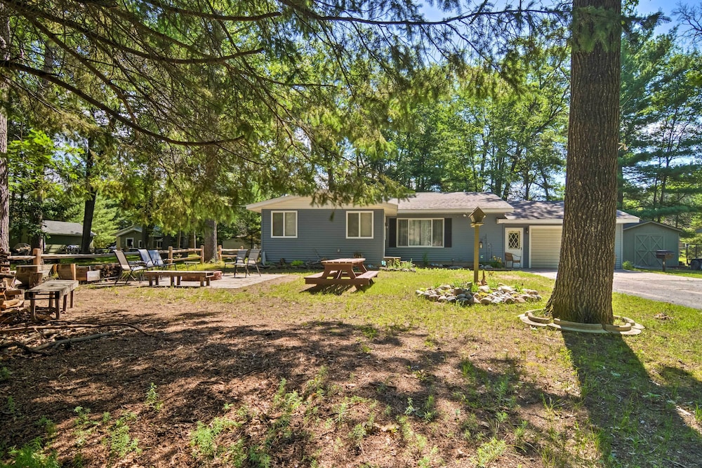 Higgins Lake Getaway w/ Fire Pit, Walk to Beach! view 3