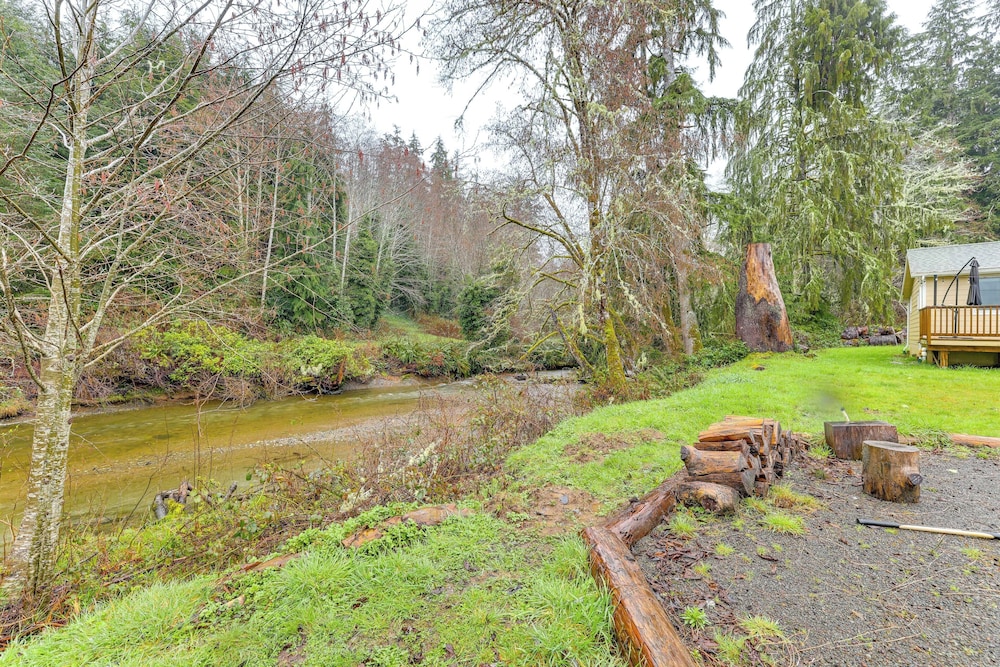 Walk to Beach: Creek-front Sekiu Home w/ Fire Pit!