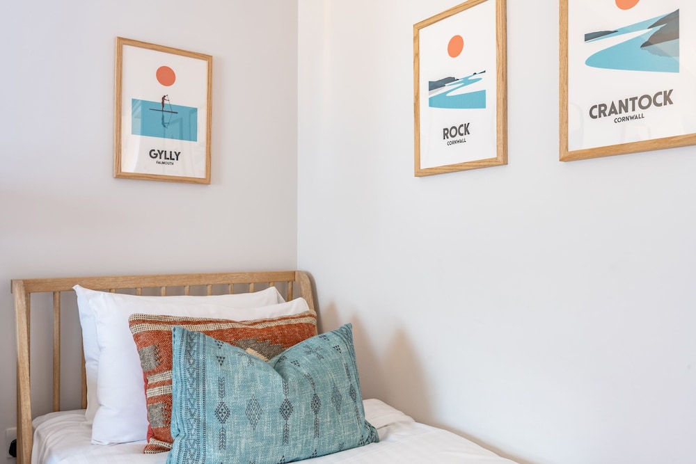 Porth Beach Villa