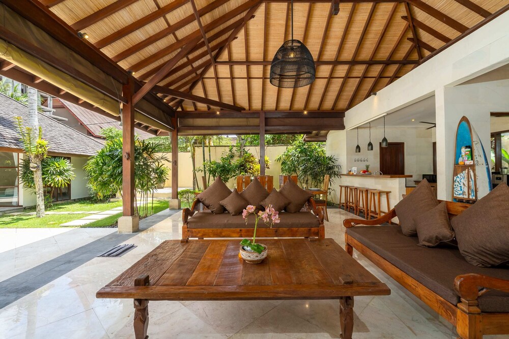 Villa Alroda Antik