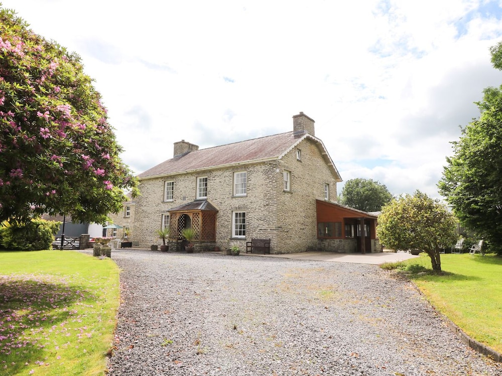 Dolau Farmhouse