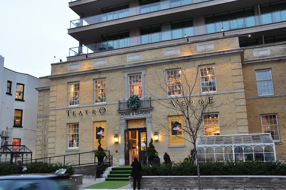 Amazing Royal Suites Yorkville photo 5