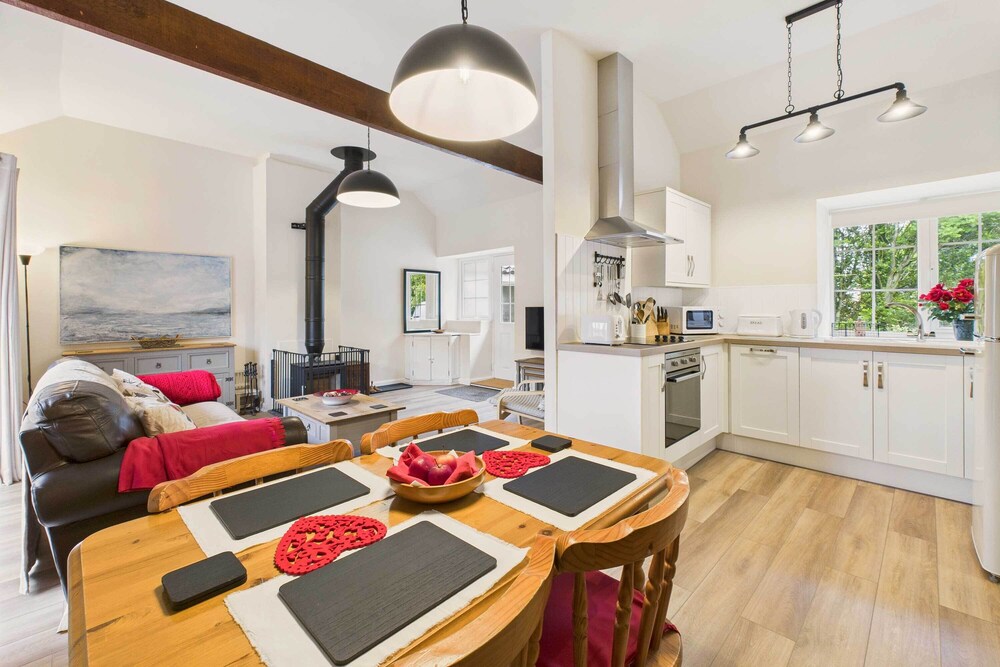 Host Stay Lane Farm Cottage