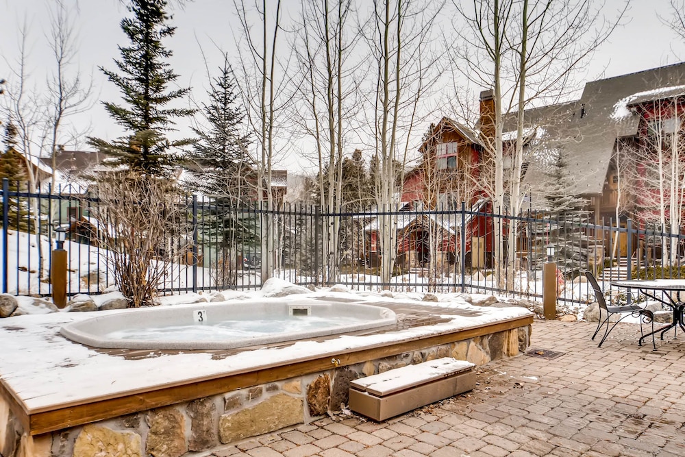 Keystone Townhouse on Snake River by RedAwning