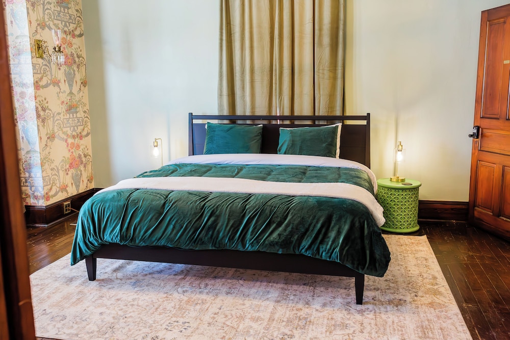 Blue Ridge Abbey Bed & Breakfast