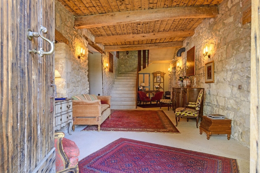 Bastide de Bellegarde view 5