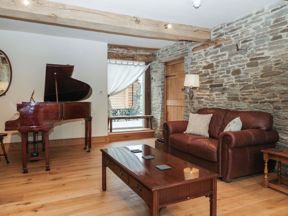 Evenjobb Court Farmhouse