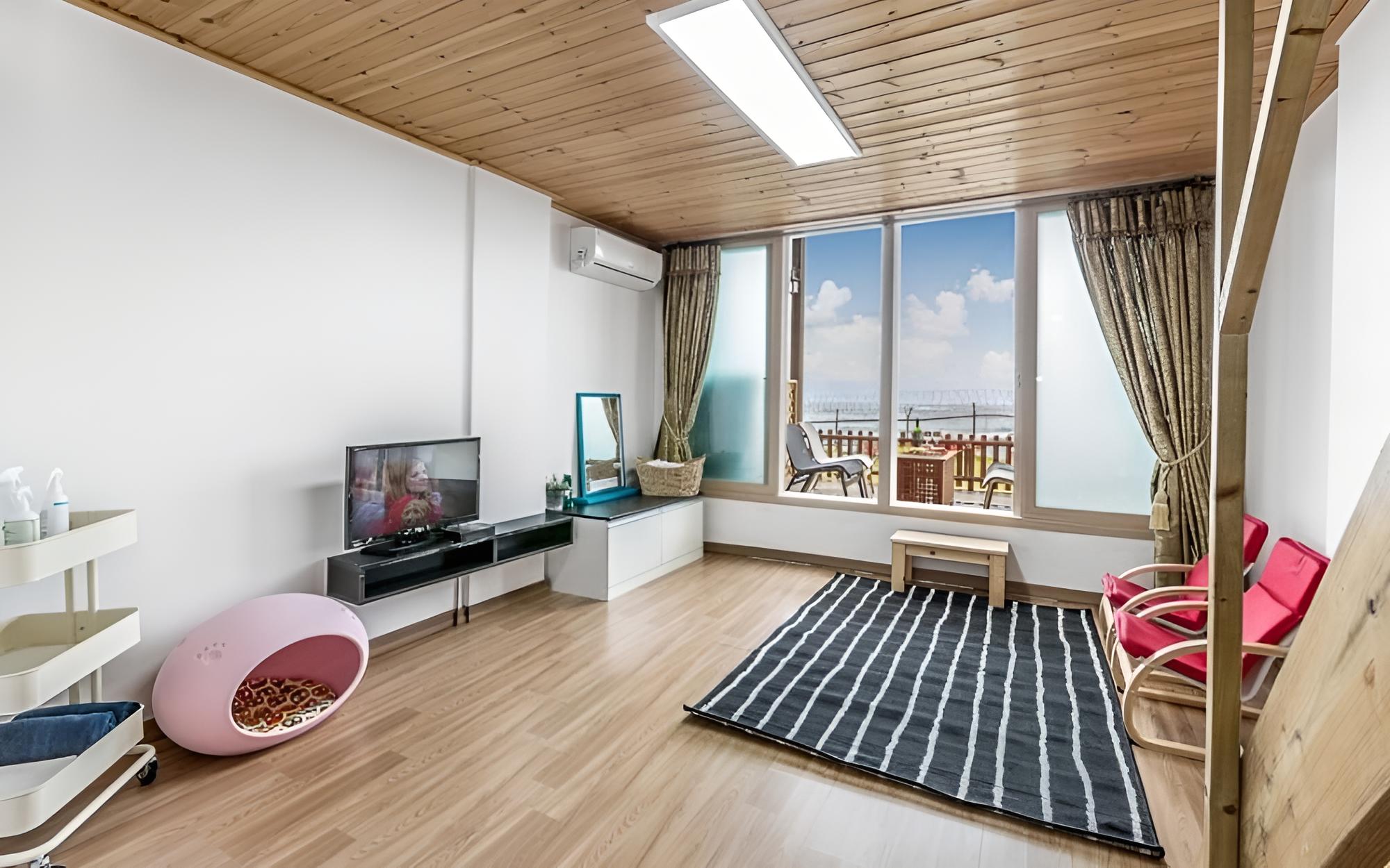 Goseong Mungstay Pension view 5