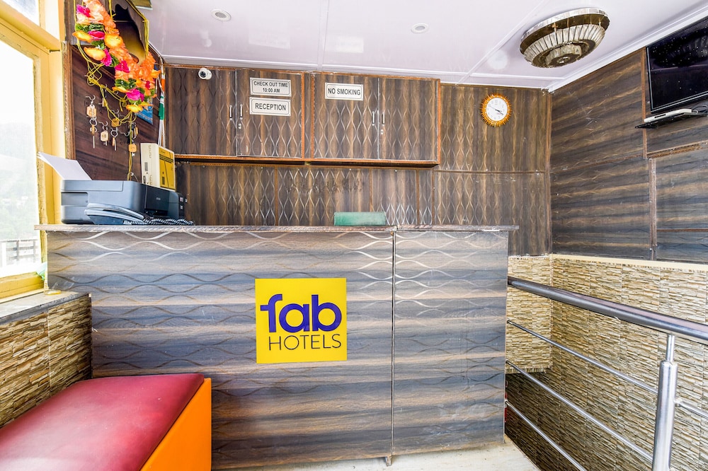 Lobby & Reception