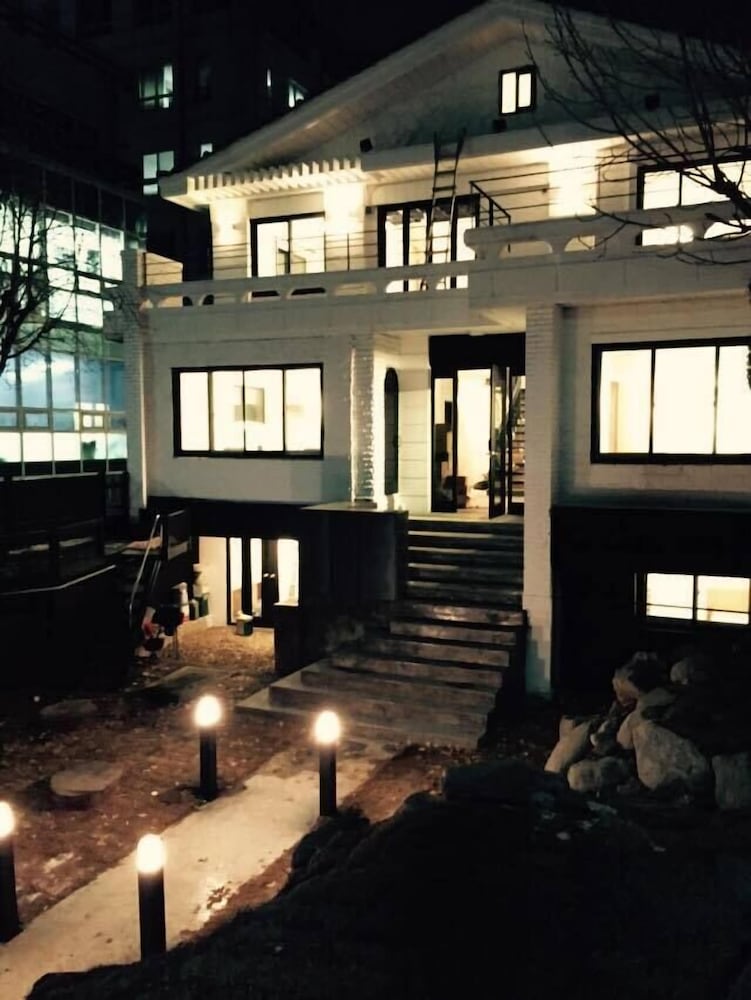 House740