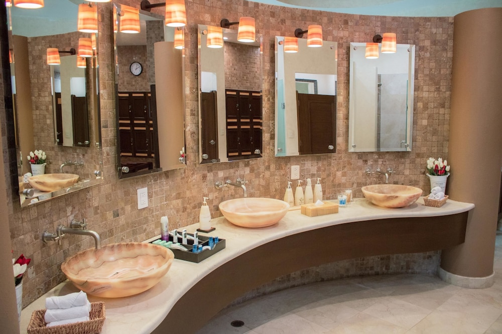 Villa Del Palmar Flamingos Beach Resort and Spa