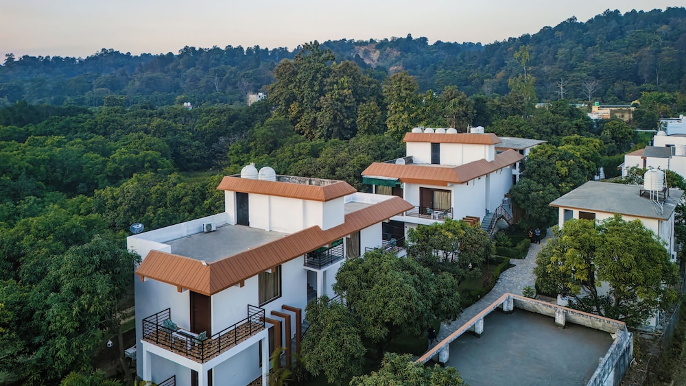 KarmaCasa Resort By Buransh Group