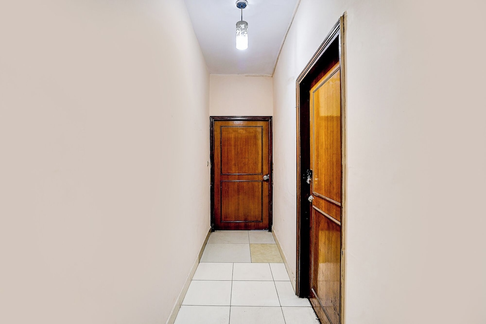Fabhotel Gold Palace