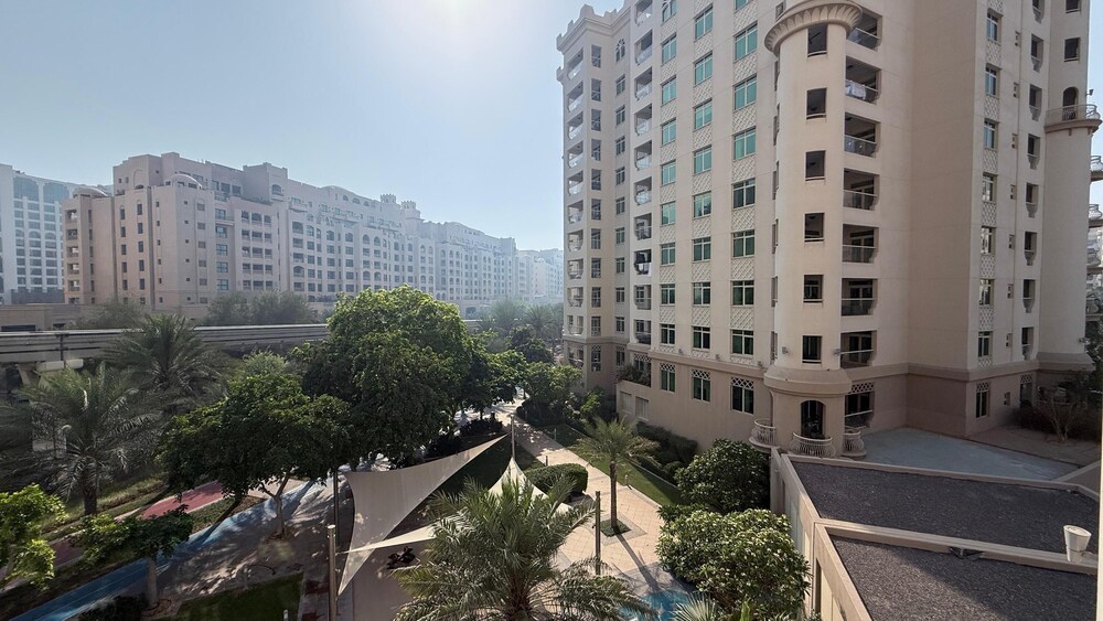 Luxury 3 Bed Apartment at Palm Jumeirah