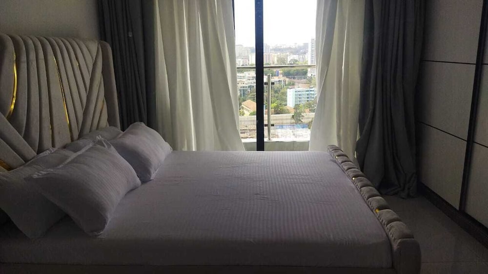 Shangri-la Apartment