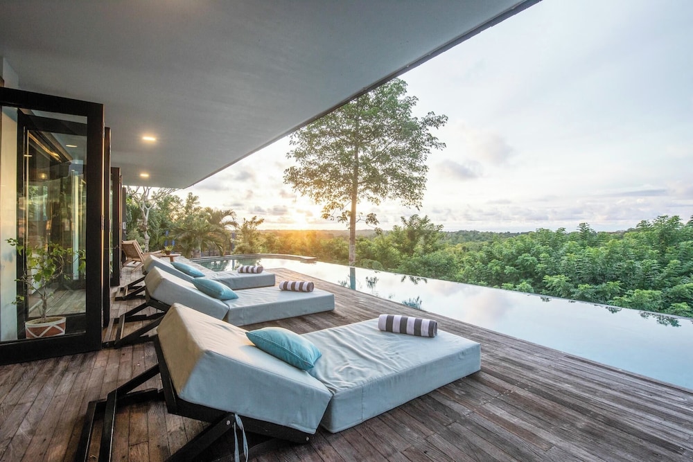 Stunning 6BR Villa 5 Mins to Bingin