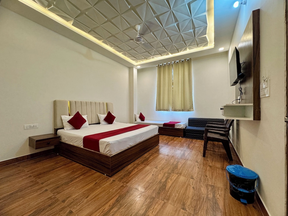 Vimla Residency Hotel Near Prem Mandir