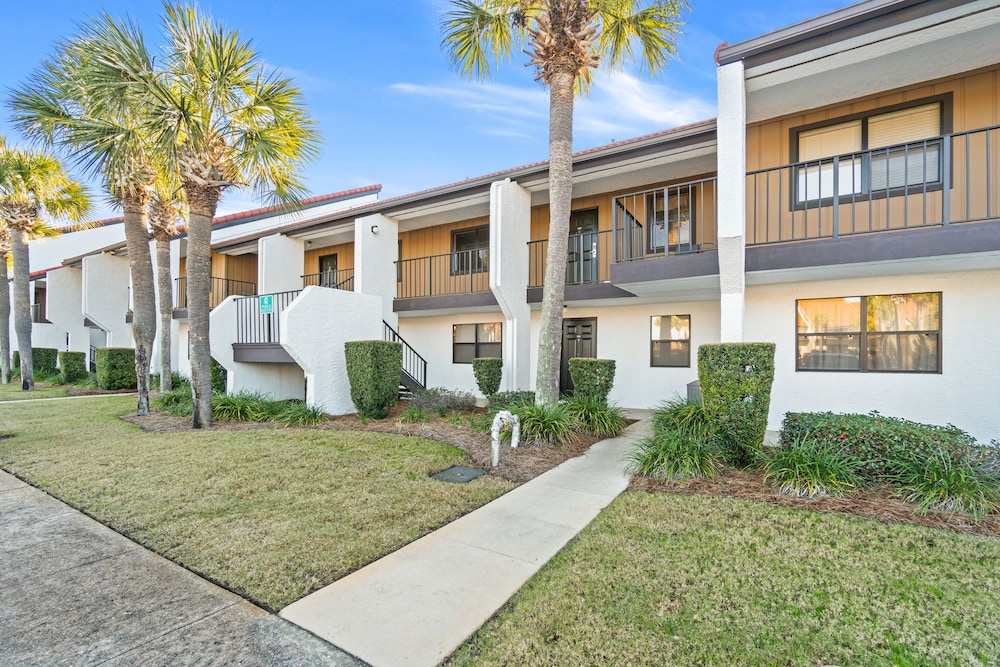 Edgewater Beach & Golf Resort by Panhandle Getaways