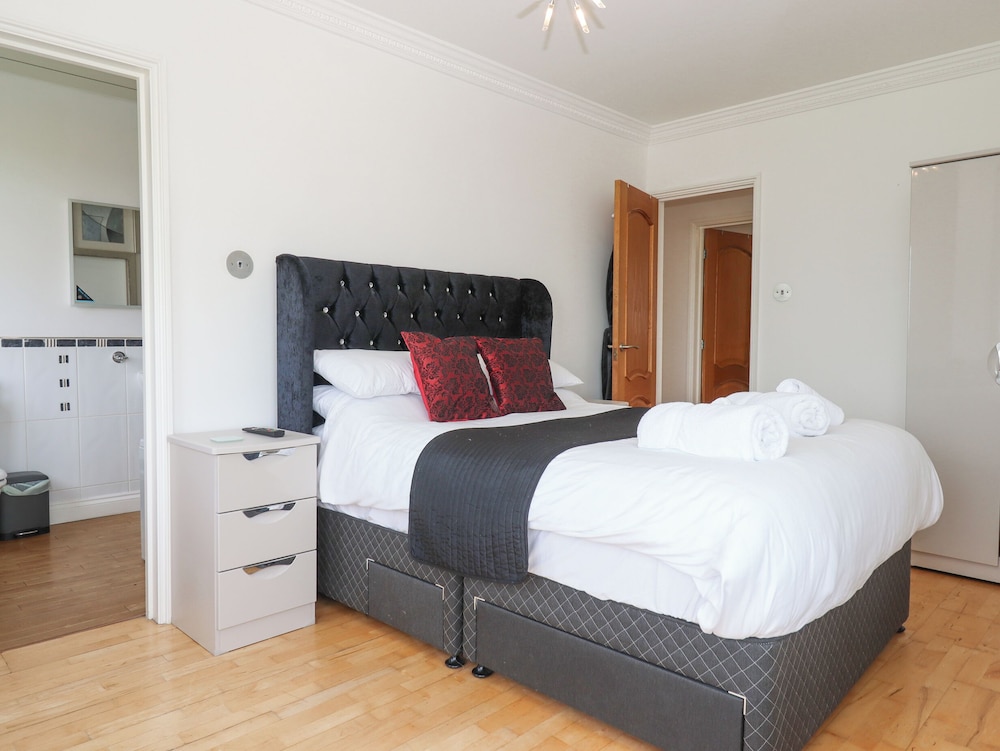 Flat 2 Channel View