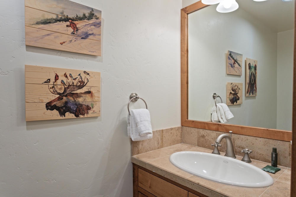 302 - Three Bedroom Shooting Star 3 Condo