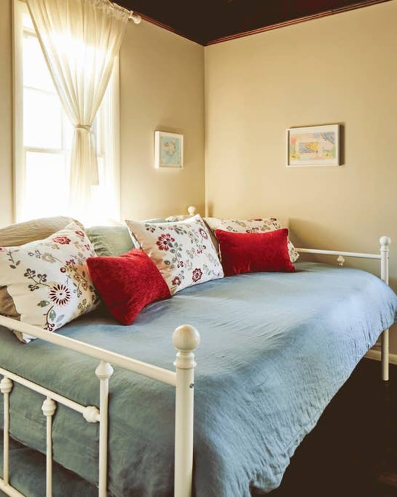 Eden Brae - Birmingham s Premier Retreat
