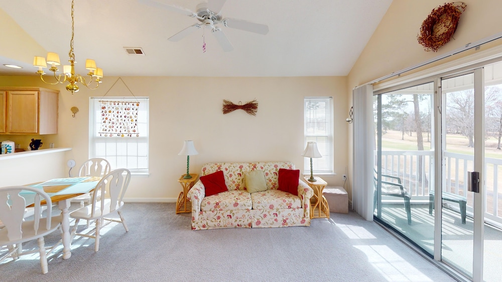 River Oaks 7g 2 Bedroom Condo