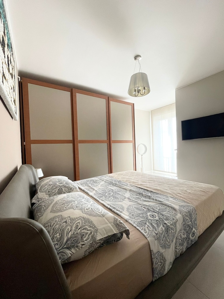 OXHOME LUXURY APARTMENT