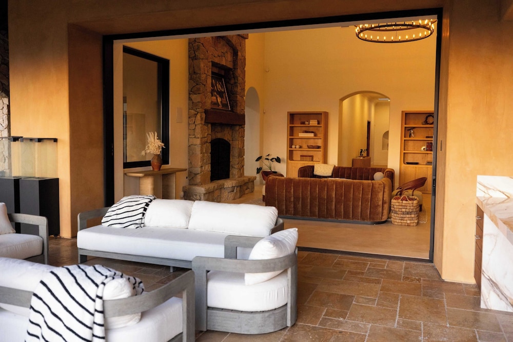 Infinity Pool, Theater, Pickleball + 360 Views Near Lake Poway Sunset Point Estate by Avantstay