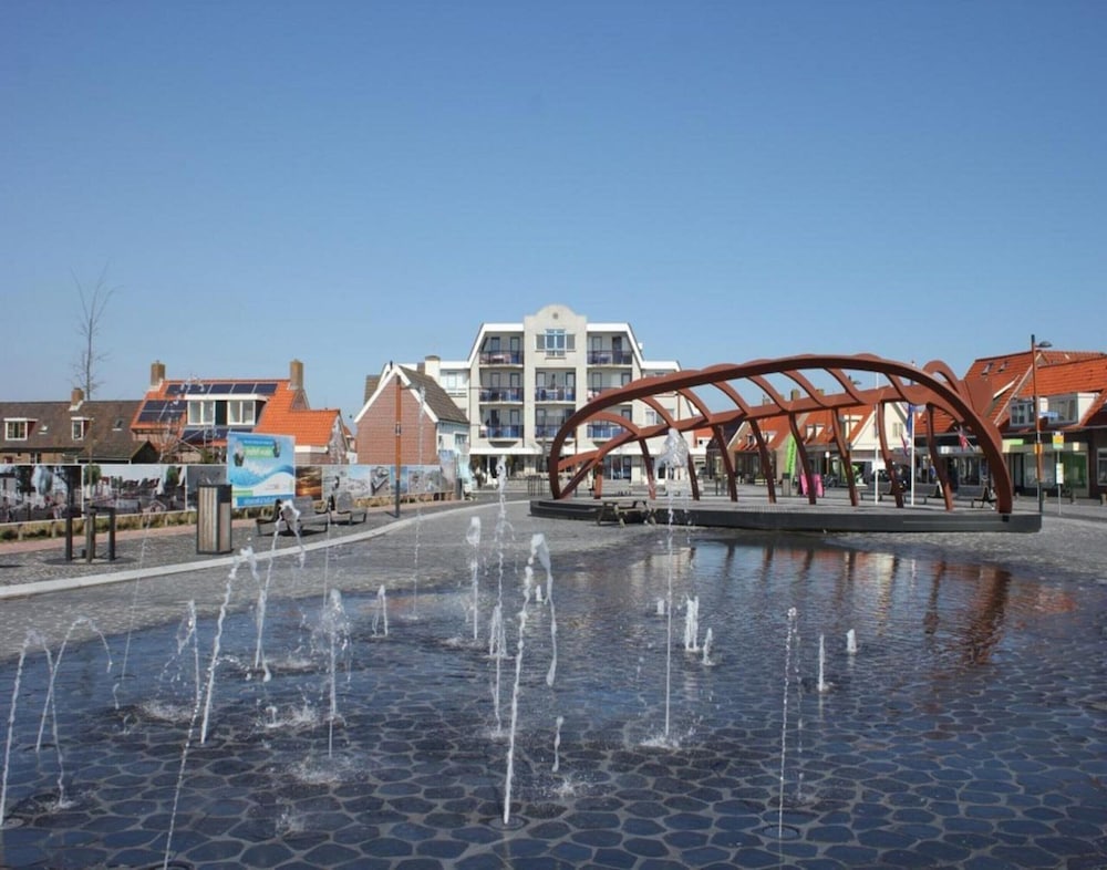 Ground-floor Apartment in Petten in Centre