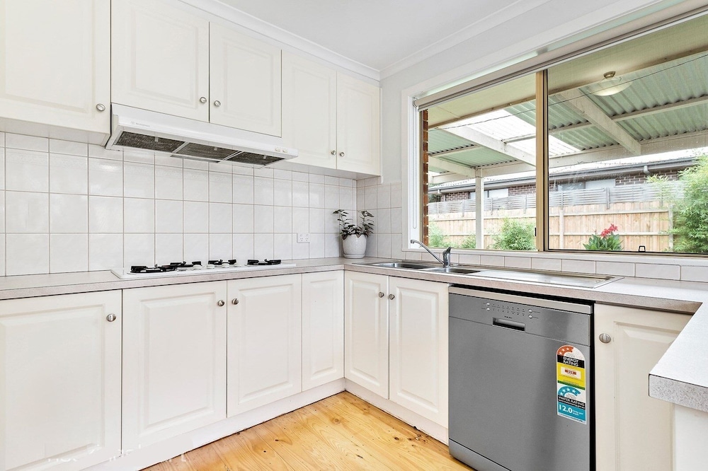 Maroondah 3 Bedroom House view 5