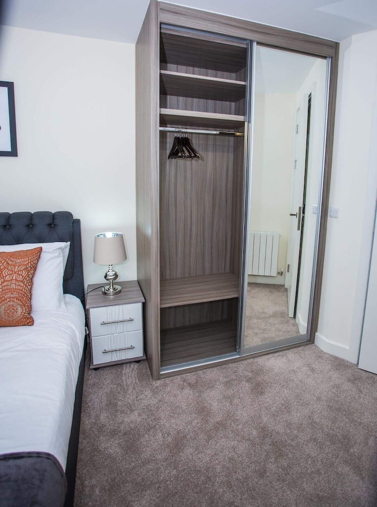 PREMIUM WOOLWICH 2 BED APARTMENT
