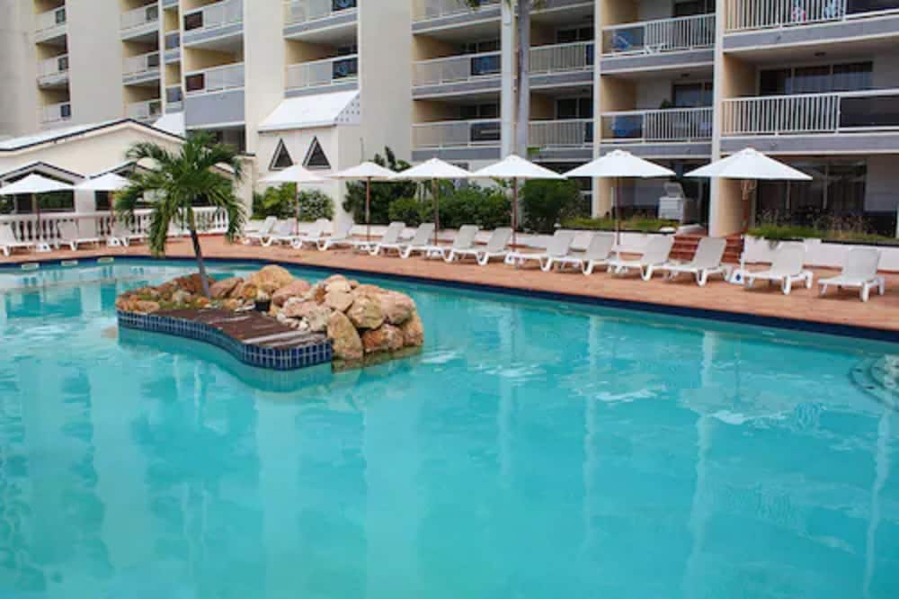 Sapphire Beach Club Resort