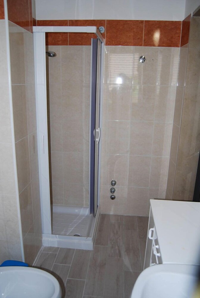 Photo 32
