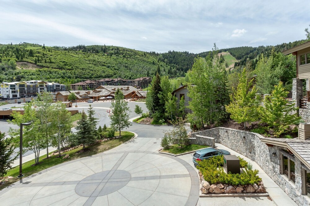 Trail's End Lodge at Deer Valley Resort - Two Bedroom Residence with Spa #201 2 Condo