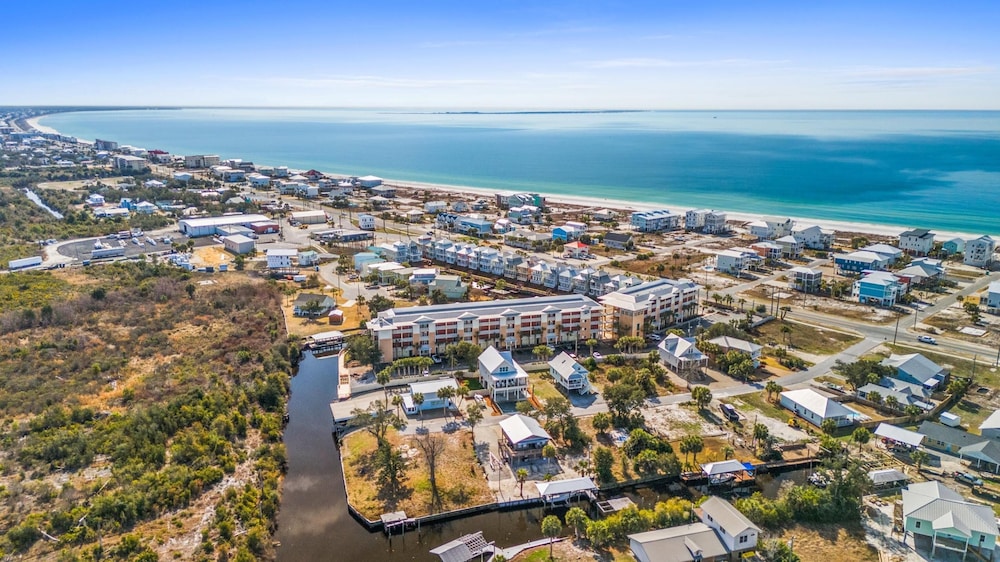 Waterside Village by Panhandle Getaways
